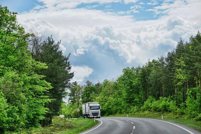 Transport drogowy a koronawirus — co się zmieniło