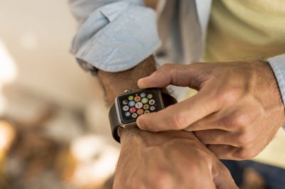 Co wybrać smartwatch czy smartband